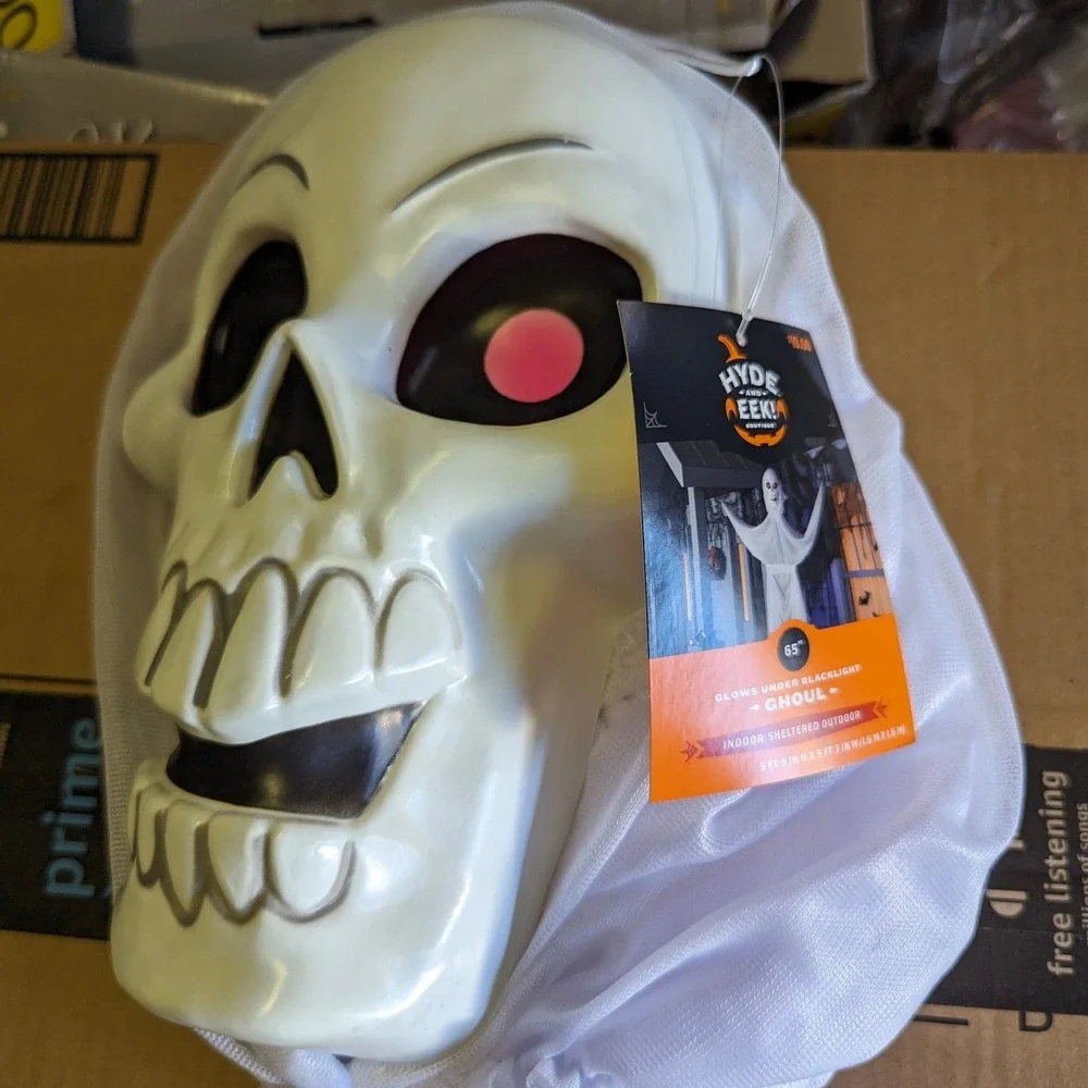 Hyde &‎ EEK! Neon Skeleton Ghoul Halloween Prop Decoration